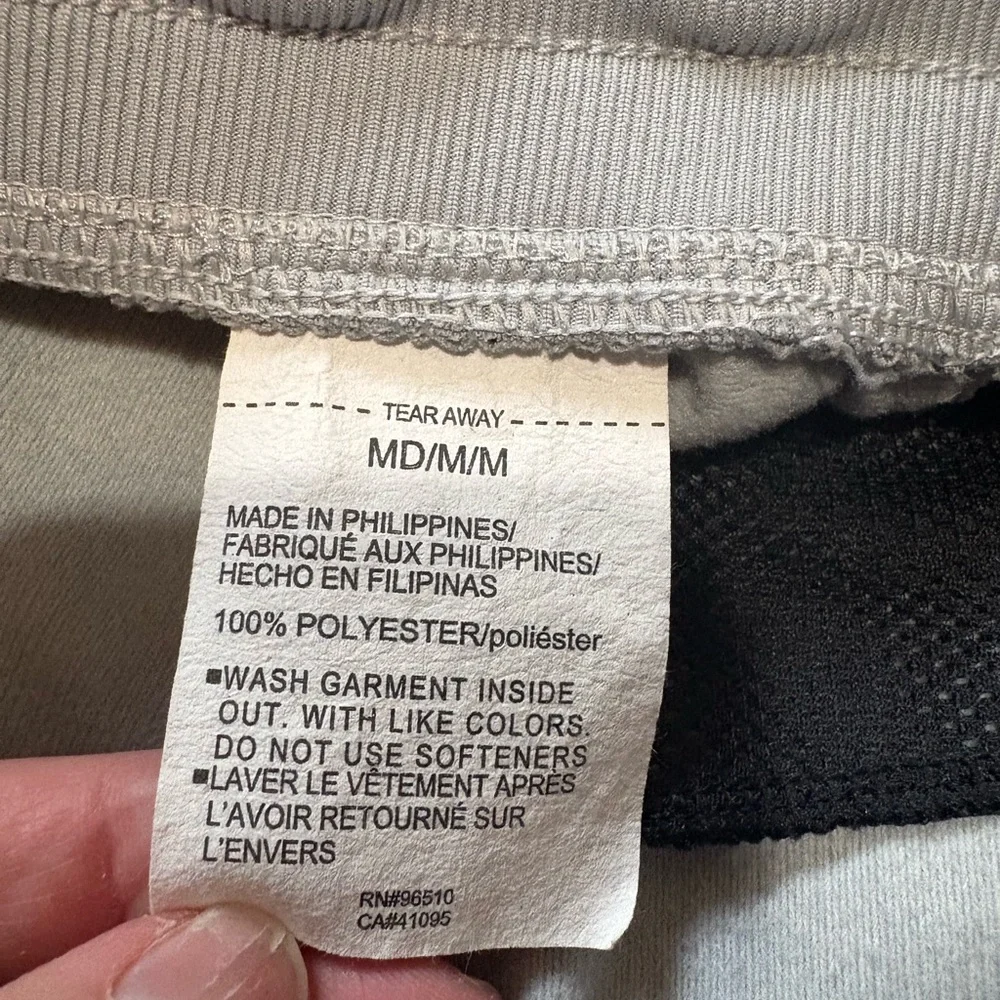 Under Armour Performance Joggers Men’s size Medium light gray